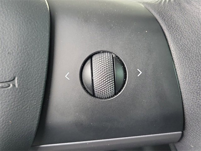 Used 2022 Tesla Model Y Performance image 9