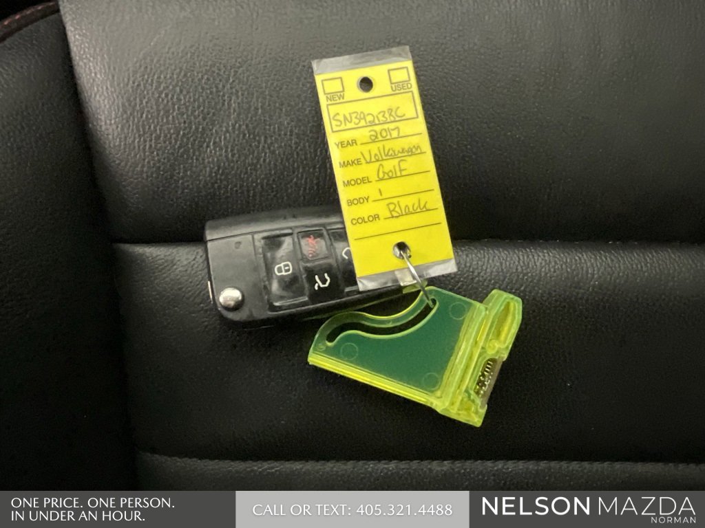 Used 2017 Volkswagen GTI SE image 42