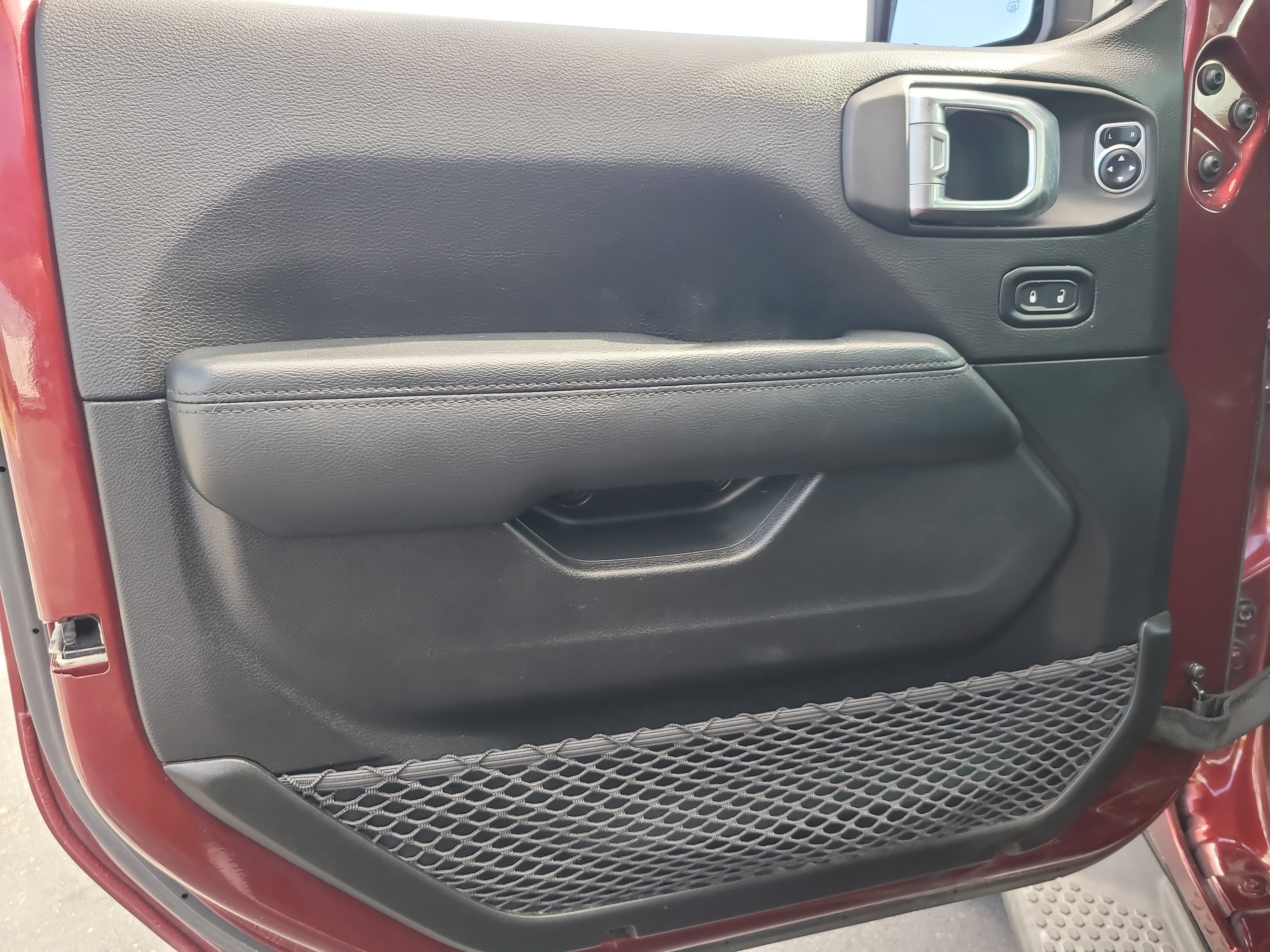 Used 2021 Jeep Wrangler Unlimited Sahara image 15