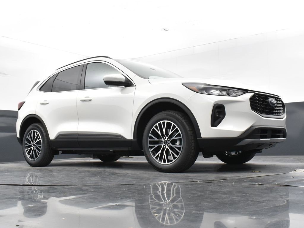 New 2025 Ford Escape SE image 30