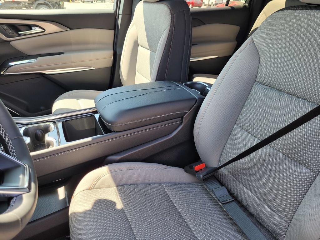 New 2026 Chevrolet Traverse LT w/ Enhanced Driving Package FWD image 13