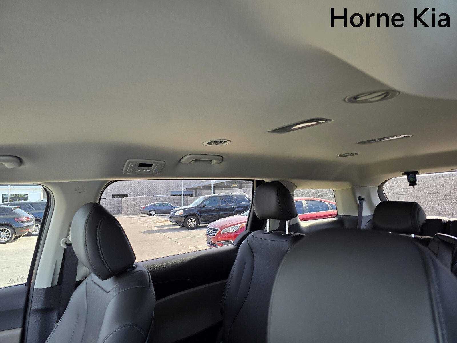 New 2026 Kia Carnival LXS FWD image 12