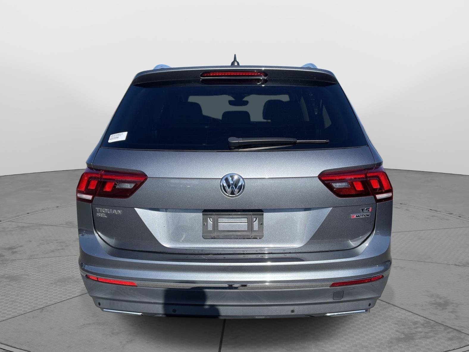 Used 2018 Volkswagen Tiguan SEL Premium AWD/4WD image 24