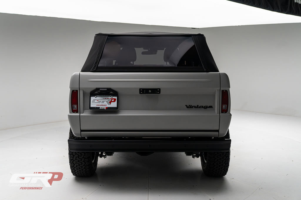 Used 2025 Ford Bronco Badlands image 4