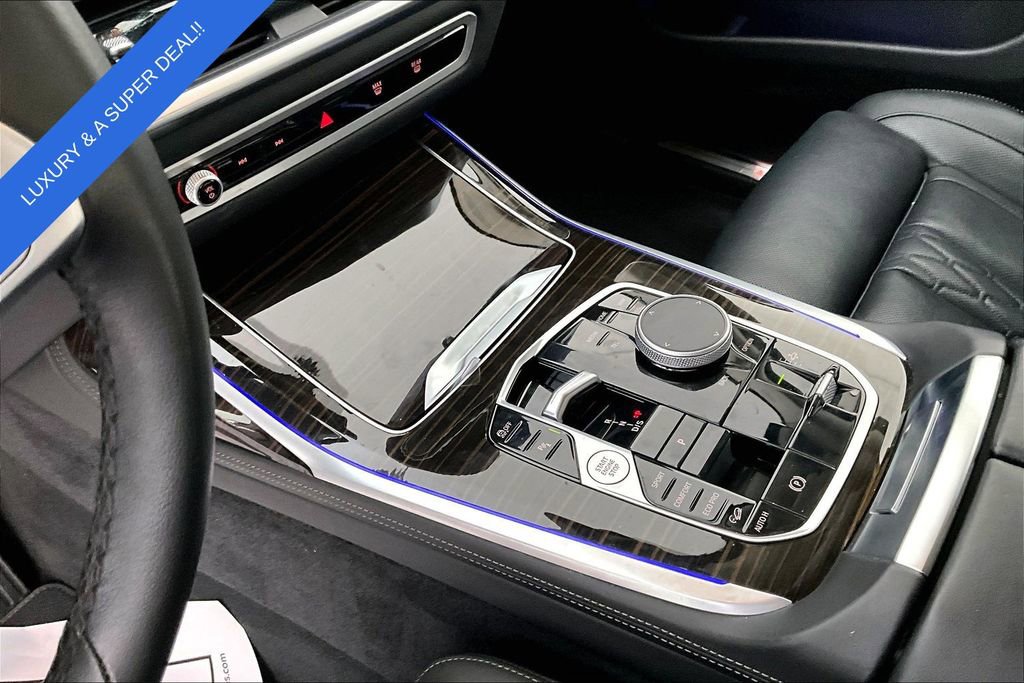 Used 2025 BMW X7 xDrive40i image 19