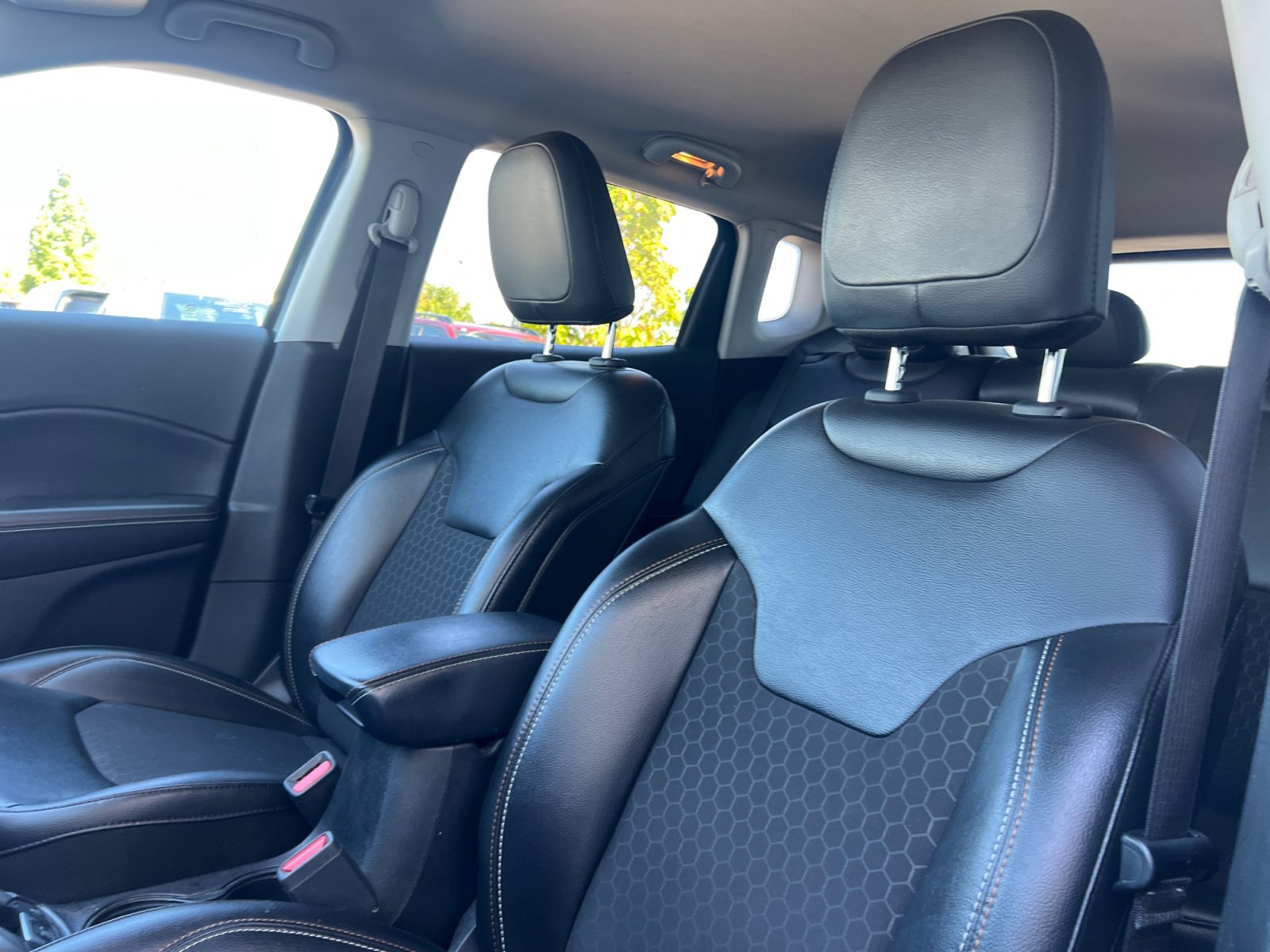 Used 2020 Jeep Compass Latitude FWD image 14