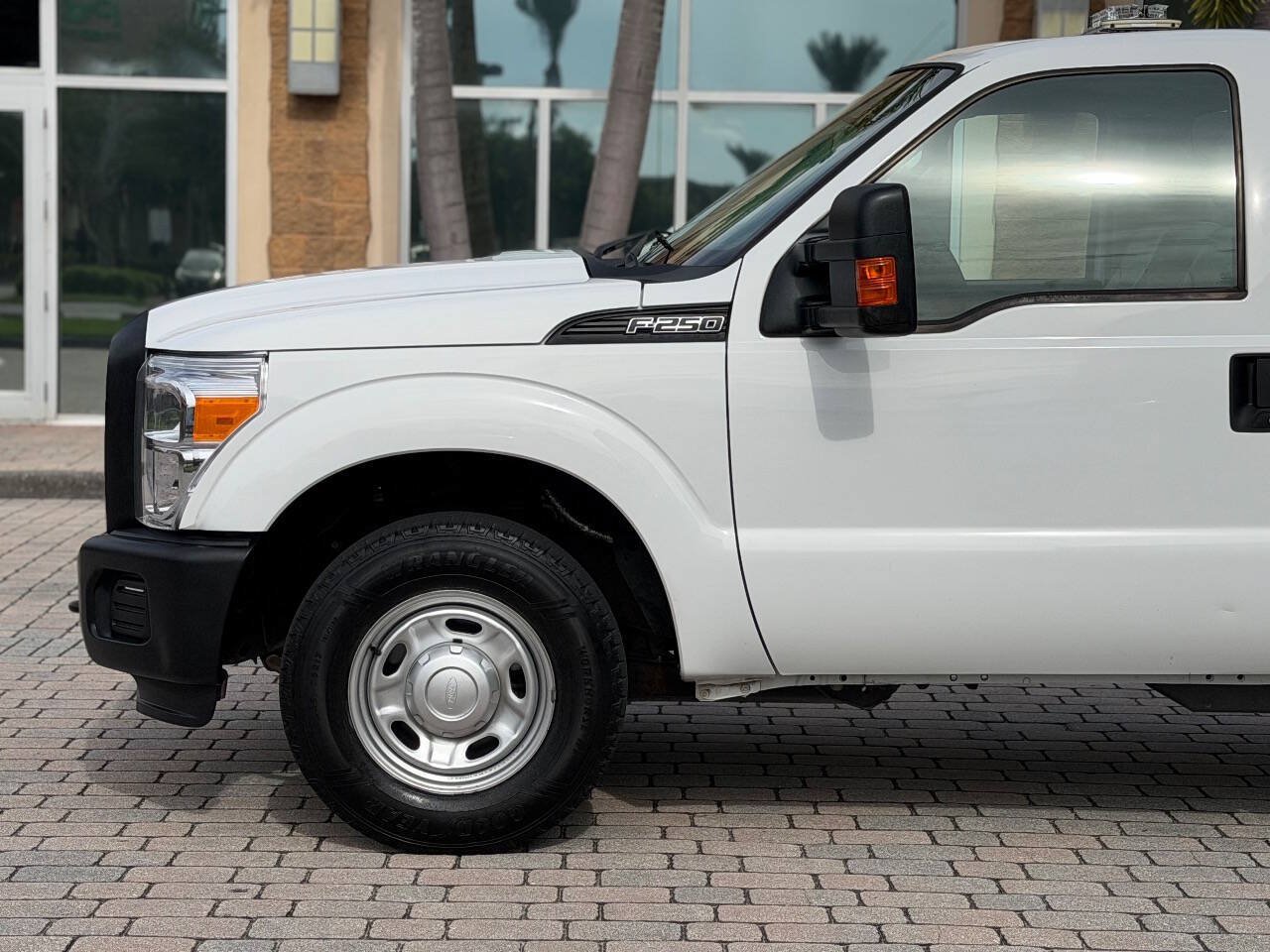 Used 2016 Ford F250 XL w/ Power Equipment Group RWD image 5