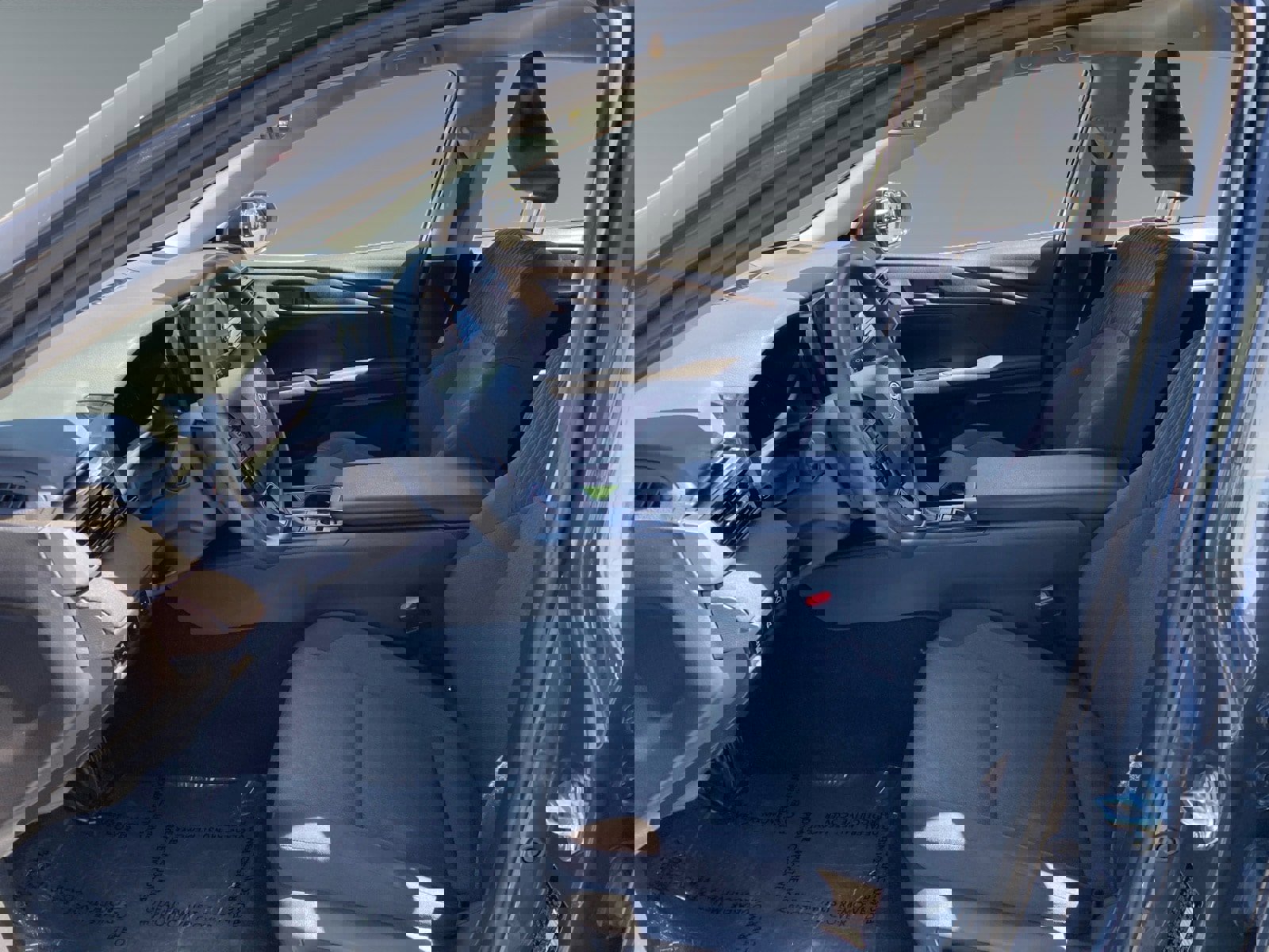 Used 2025 Toyota Camry LE w/ Convenience Package image 9