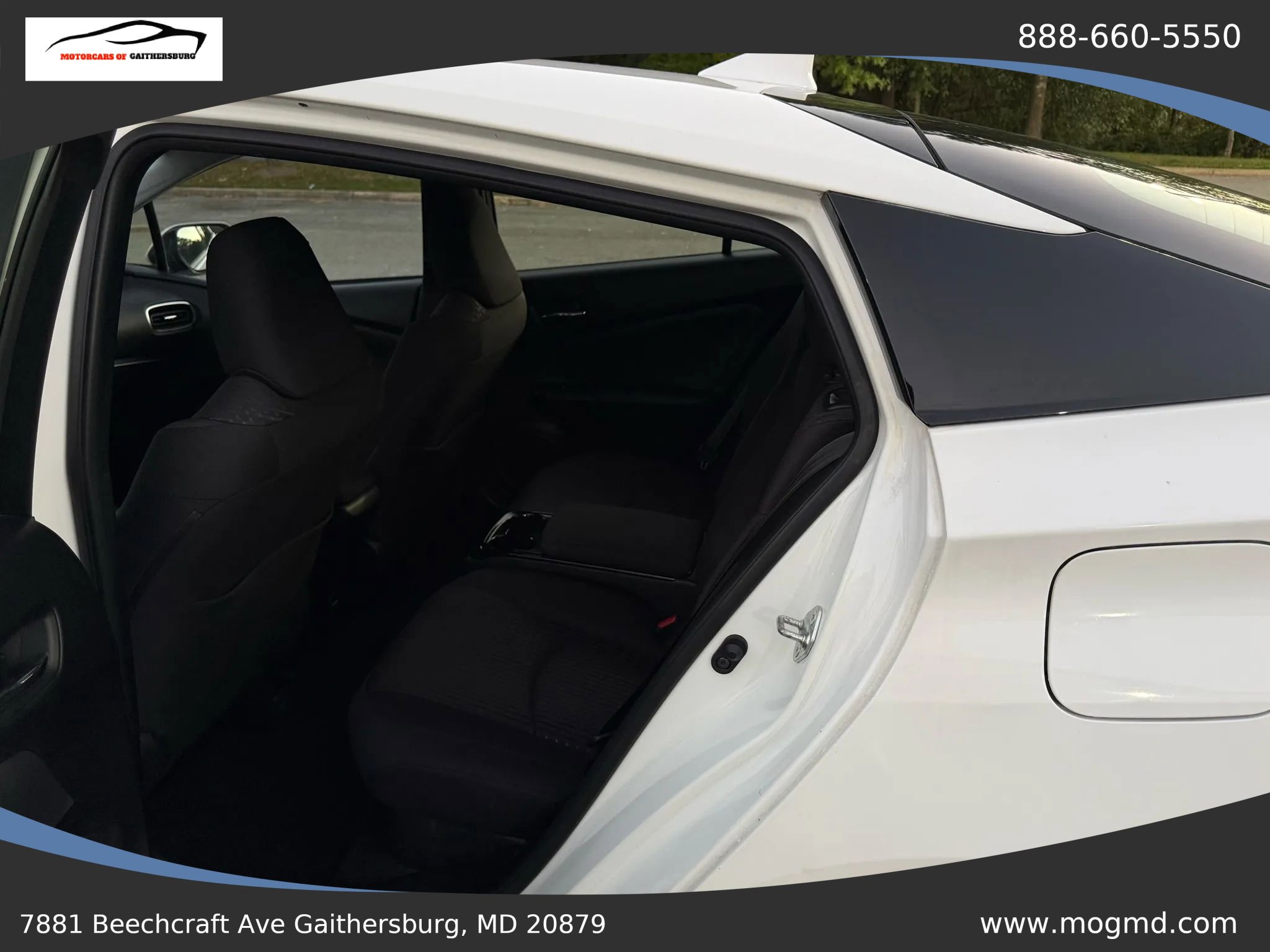 Used 2018 Toyota Prius Prime Plus w/ Carpet Mat Package image 21
