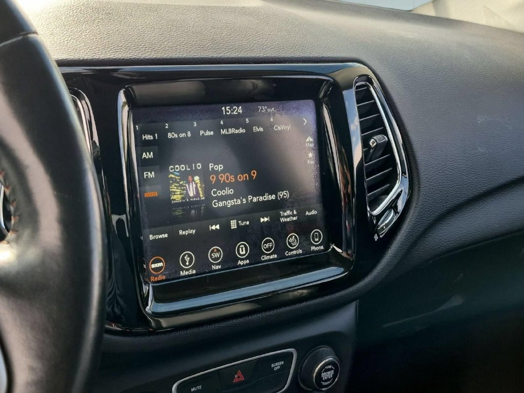 Used 2018 Jeep Compass Limited w/ Navigation Group AWD/4WD image 23