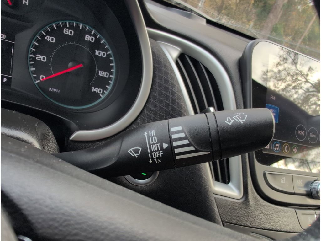 Used 2024 Chevrolet Malibu LT image 25