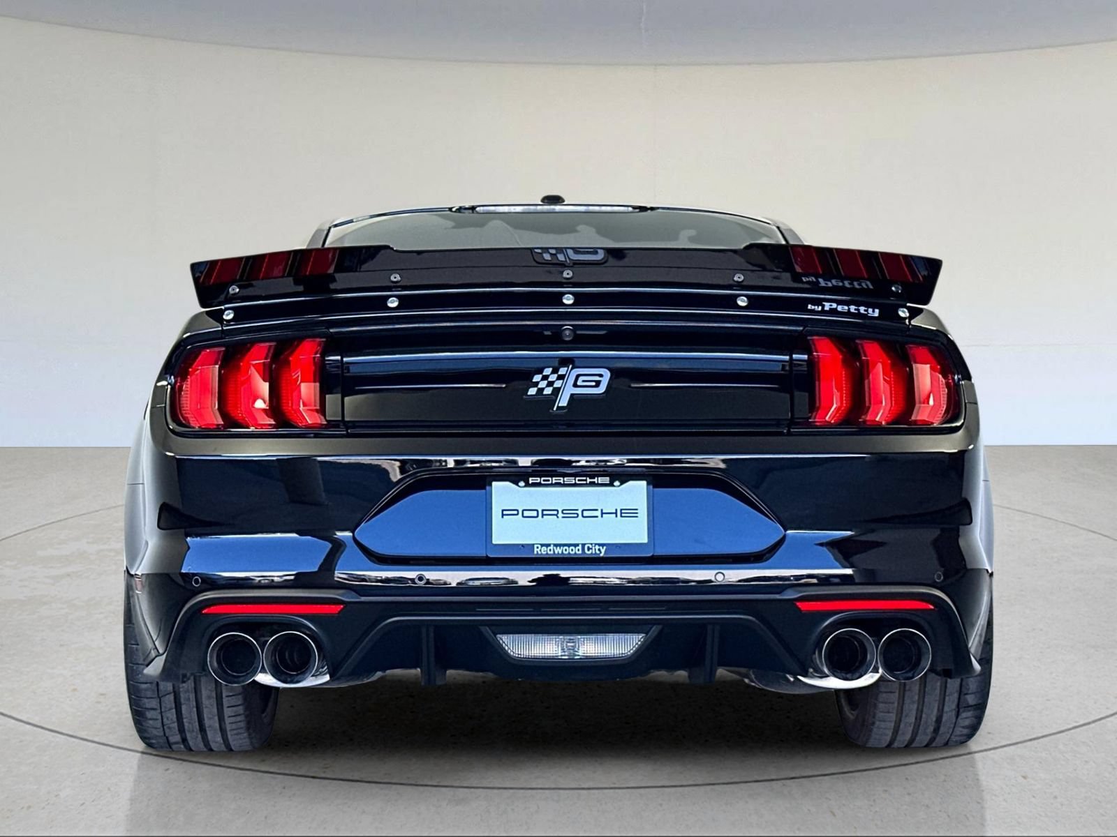 Used 2018 Ford Mustang GT w/ GT Performance Package RWD image 7