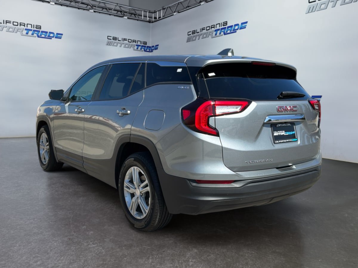 Used 2023 GMC Terrain SLE FWD image 7