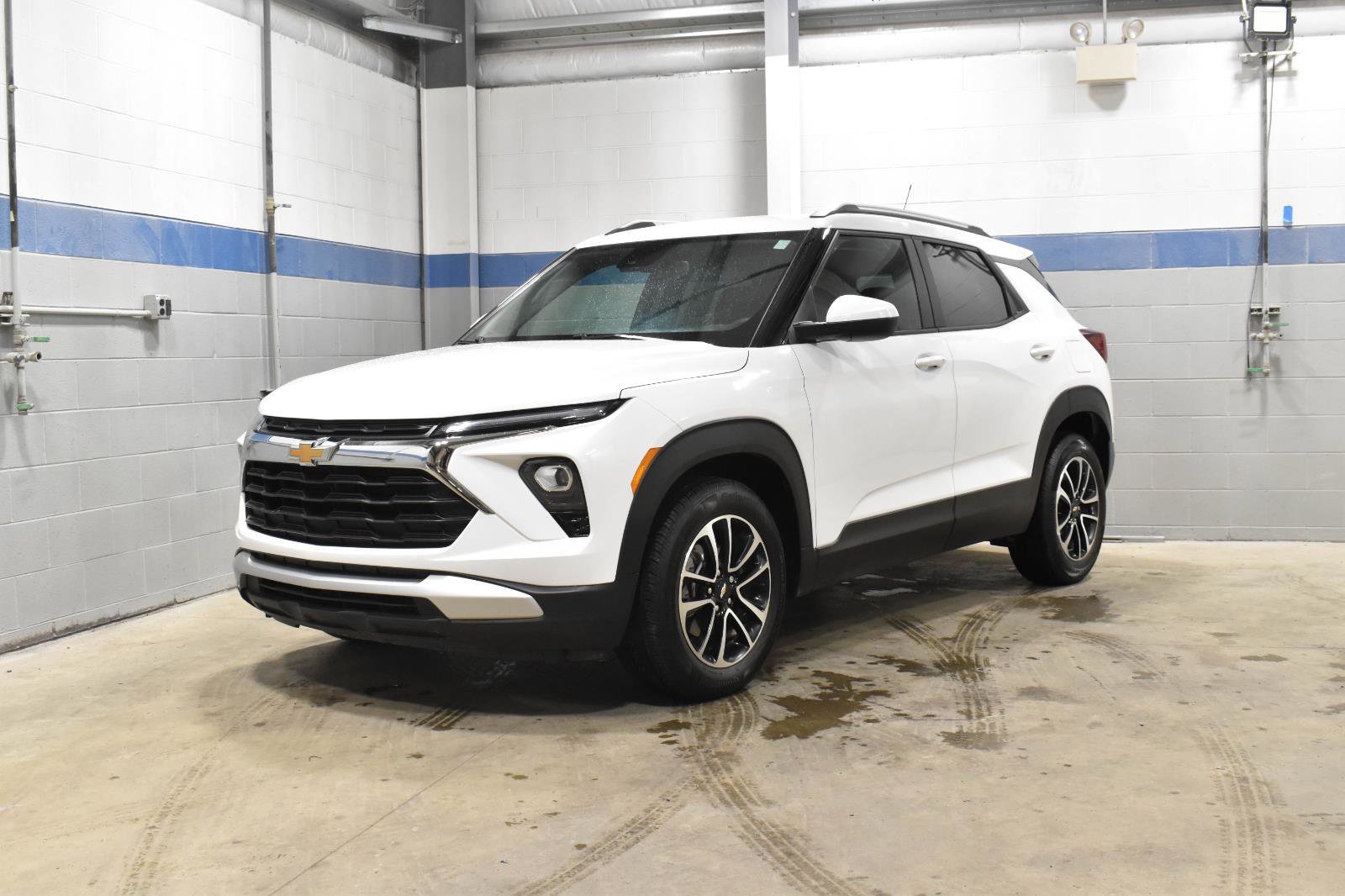 Used 2024 Chevrolet TrailBlazer LT w/ Driver Confidence Package FWD image 7