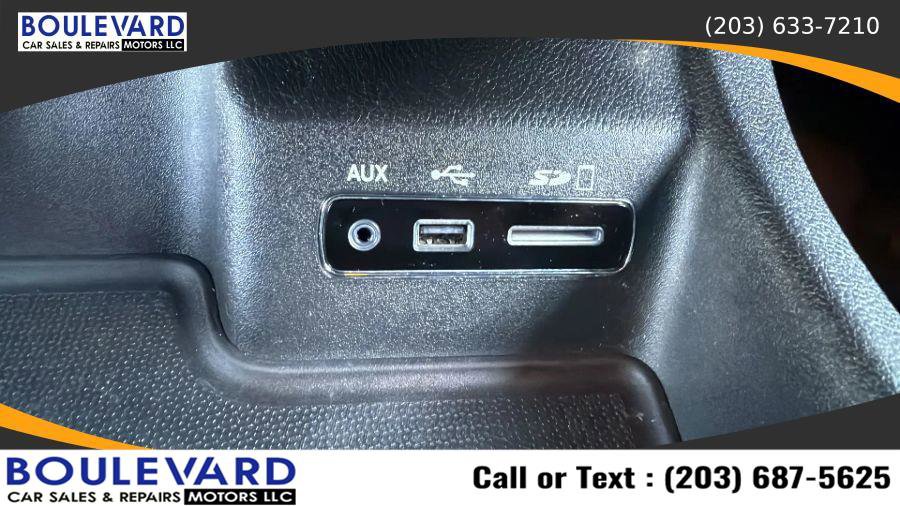 Used 2017 Dodge Durango R/T w/ Technology Group image 28