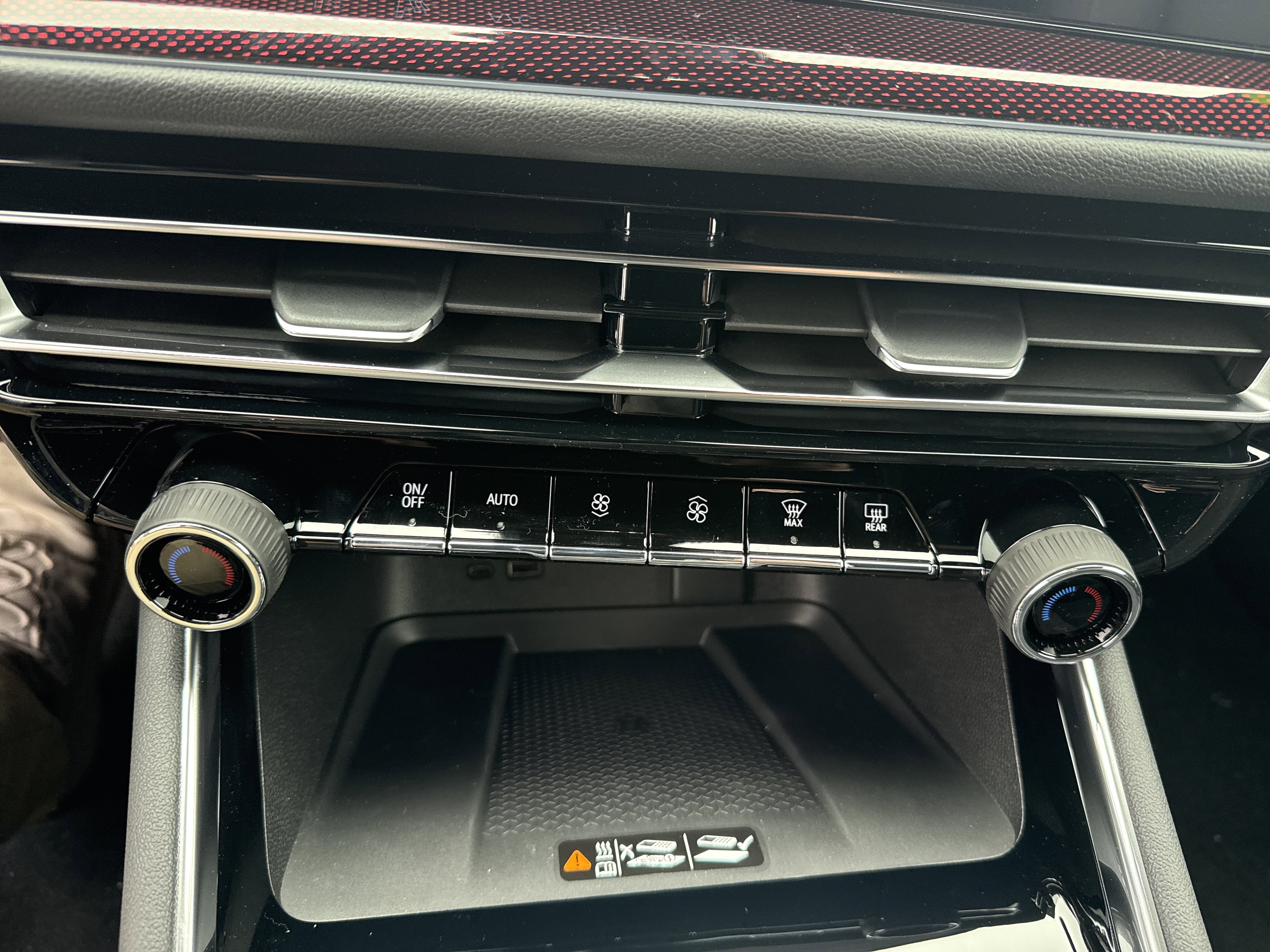 New 2026 Chevrolet Traverse RS AWD/4WD image 29
