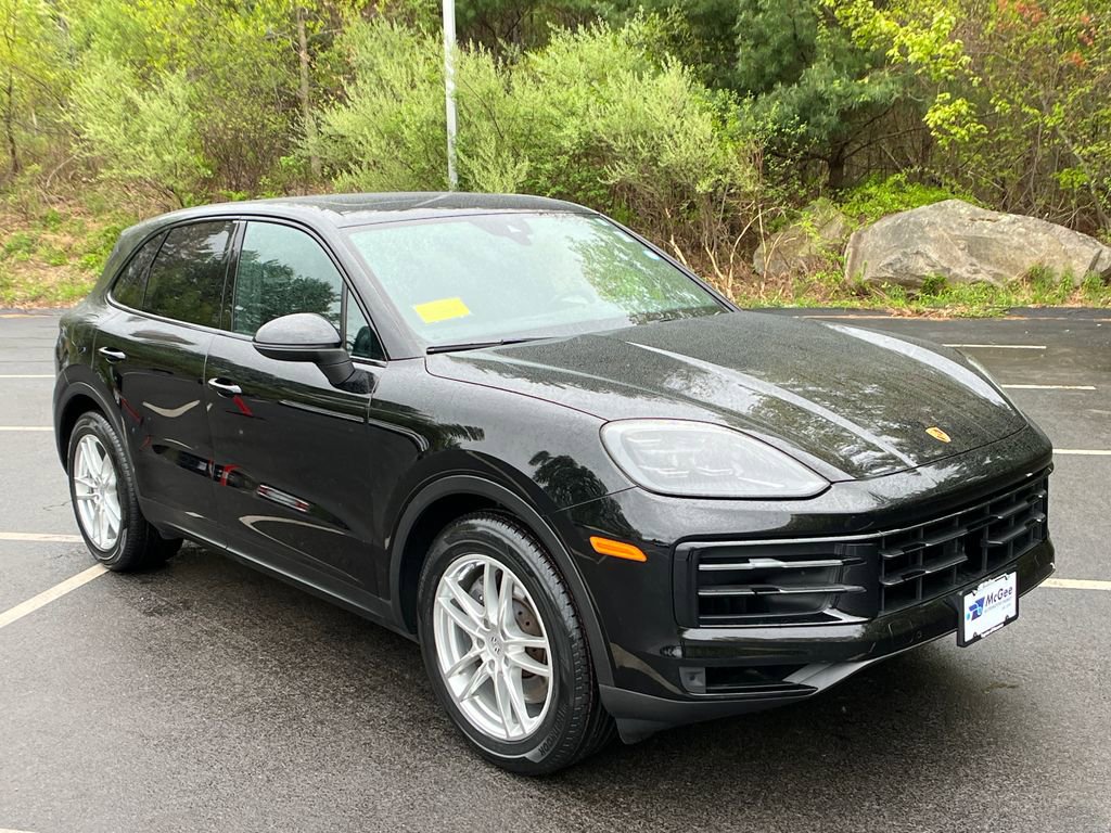 Used 2024 Porsche Cayenne AWD/4WD image 7