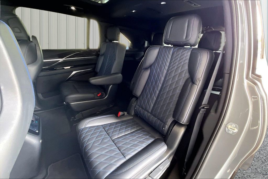 Used 2026 Cadillac Escalade IQ Sport 1 AWD/4WD image 19