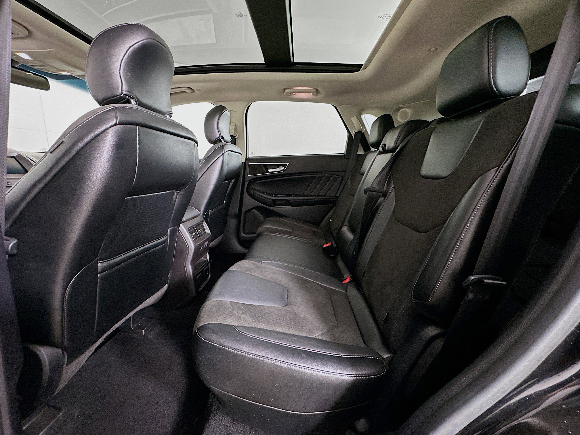 Used 2015 Ford Edge Sport w/ Equipment Group 401A image 28