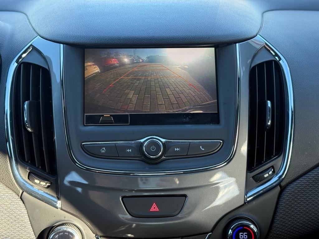 Used 2019 Chevrolet Cruze LT w/ Convenience Package image 21