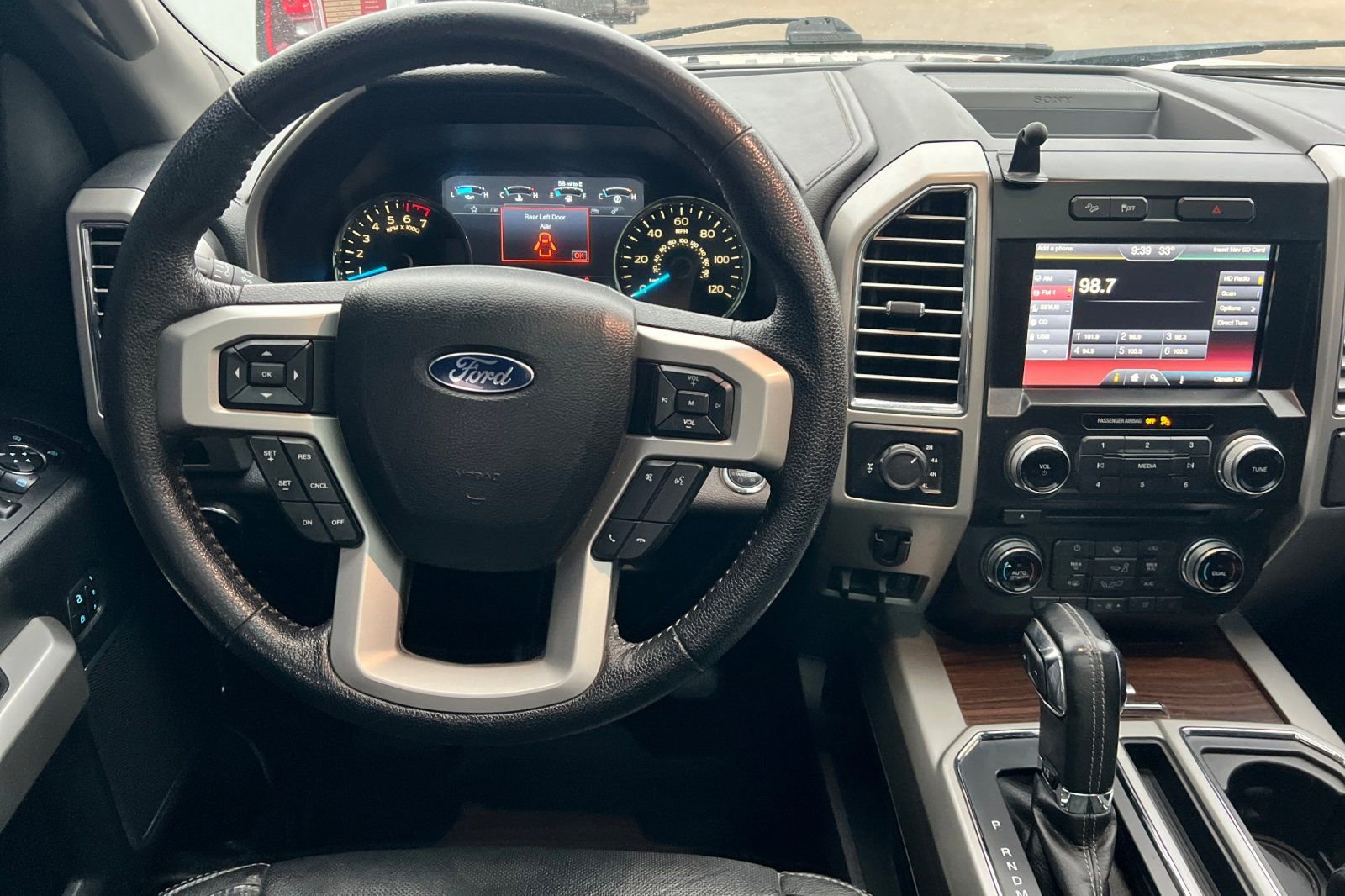 Used 2015 Ford F150 Lariat w/ Equipment Group 502A Luxury image 15