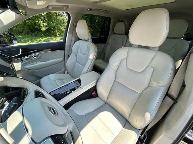 Used 2017 Volvo XC90 T6 Momentum w/ Convenience Package AWD/4WD image 19