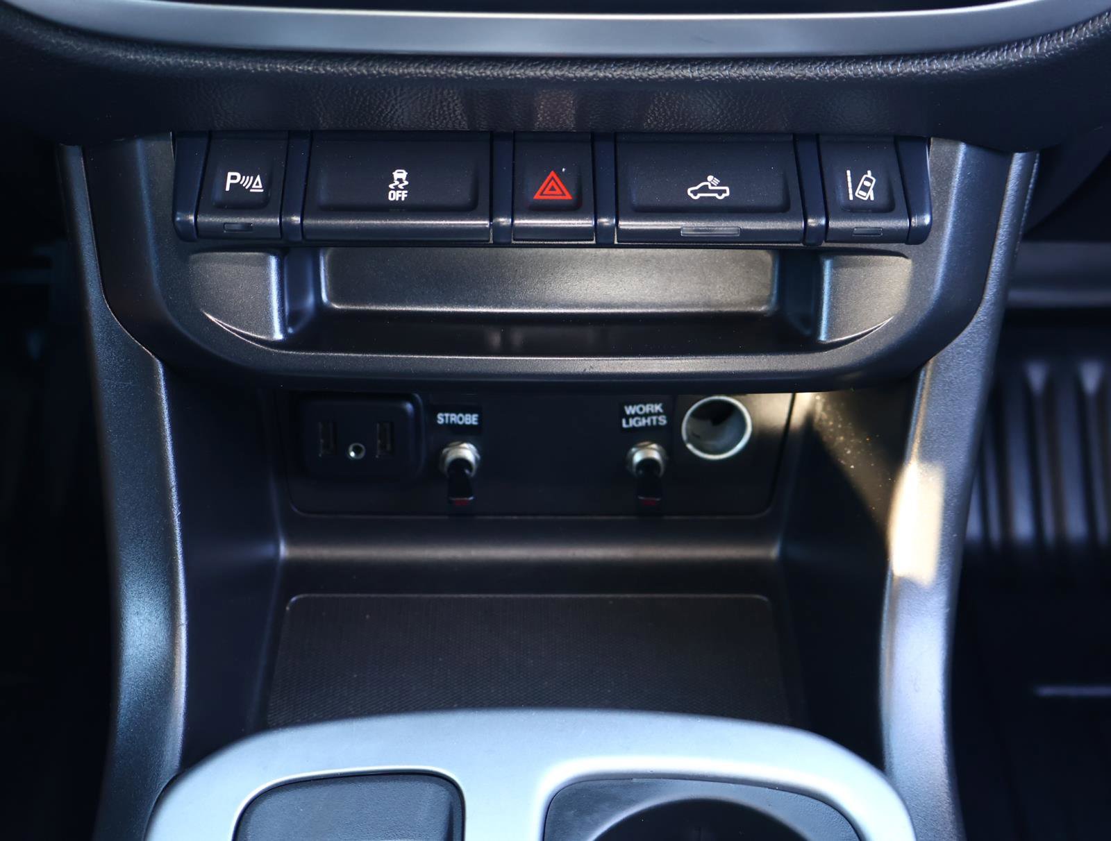 Used 2022 Chevrolet Colorado LT w/ Fleet Safety Package image 22