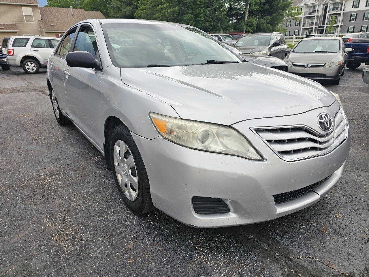 Used 2010 Toyota Camry LE FWD image 4