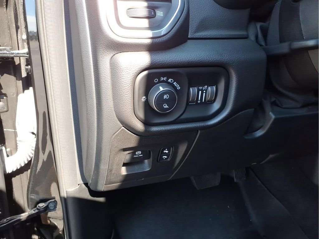 Used 2021 RAM 1500 Laramie w/ Sport Appearance Package image 19