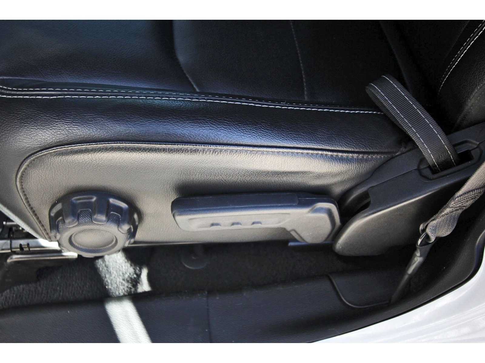 Used 2023 Jeep Wrangler Unlimited Sahara w/ LED Lighting Group AWD/4WD image 24