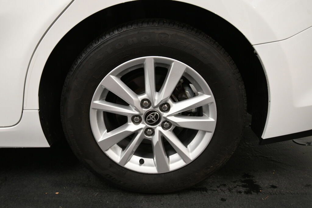 Certified 2025 Toyota Camry LE image 30