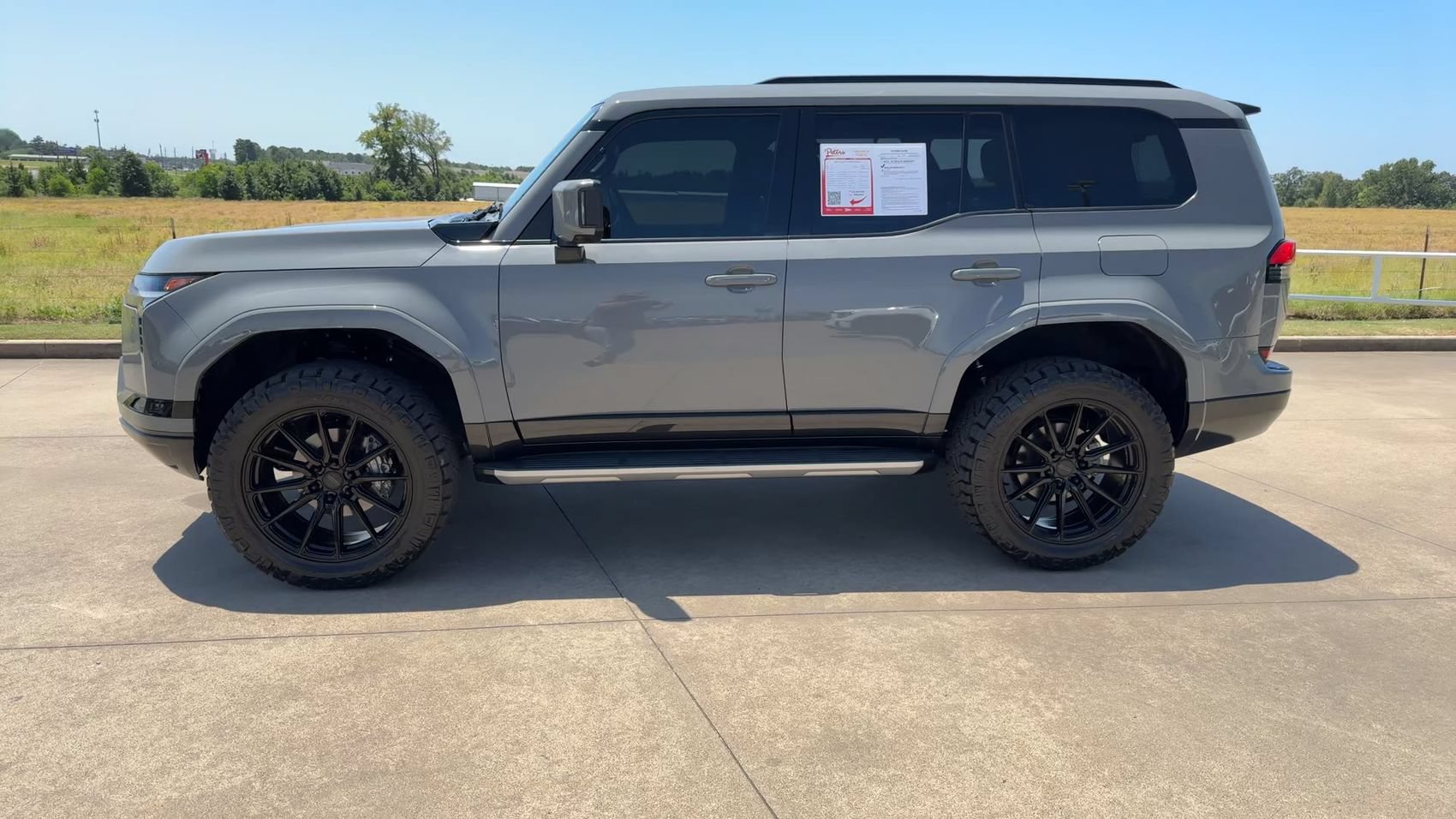 Used 2024 Lexus GX 550 w/ Accessory Package (Z1) AWD/4WD image 6