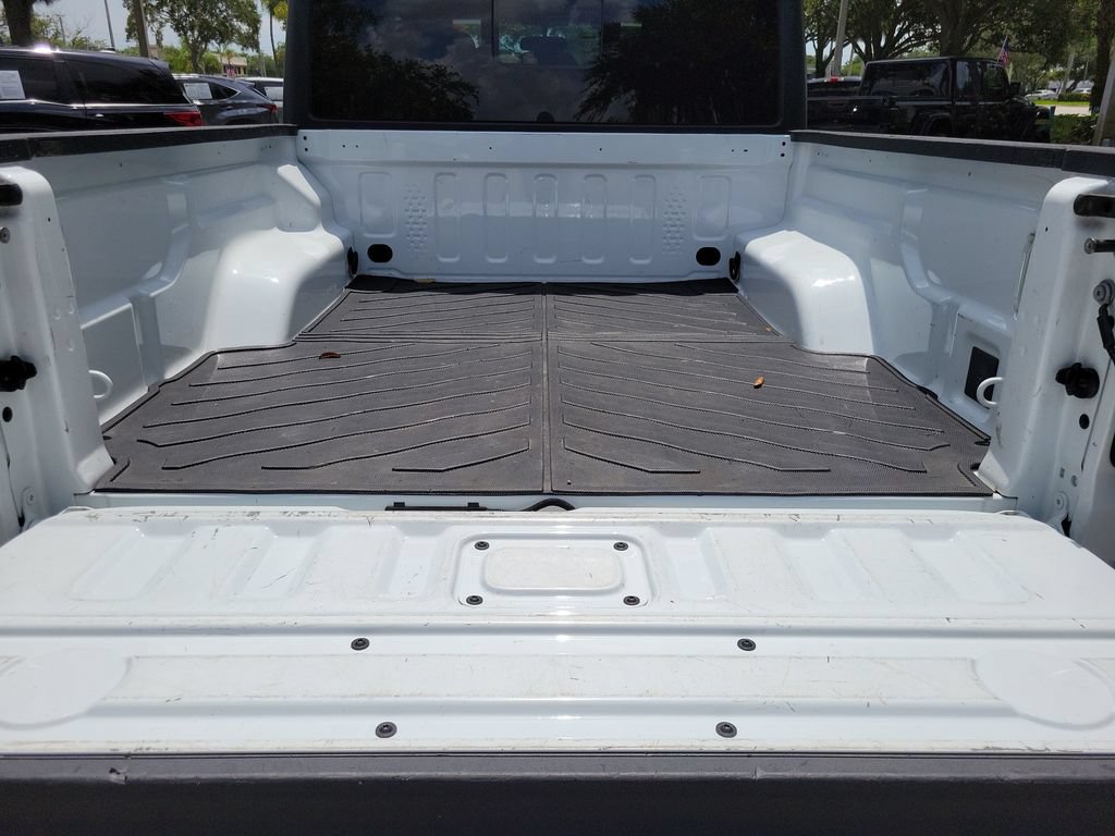 Used 2024 Jeep Gladiator Sport AWD/4WD image 6