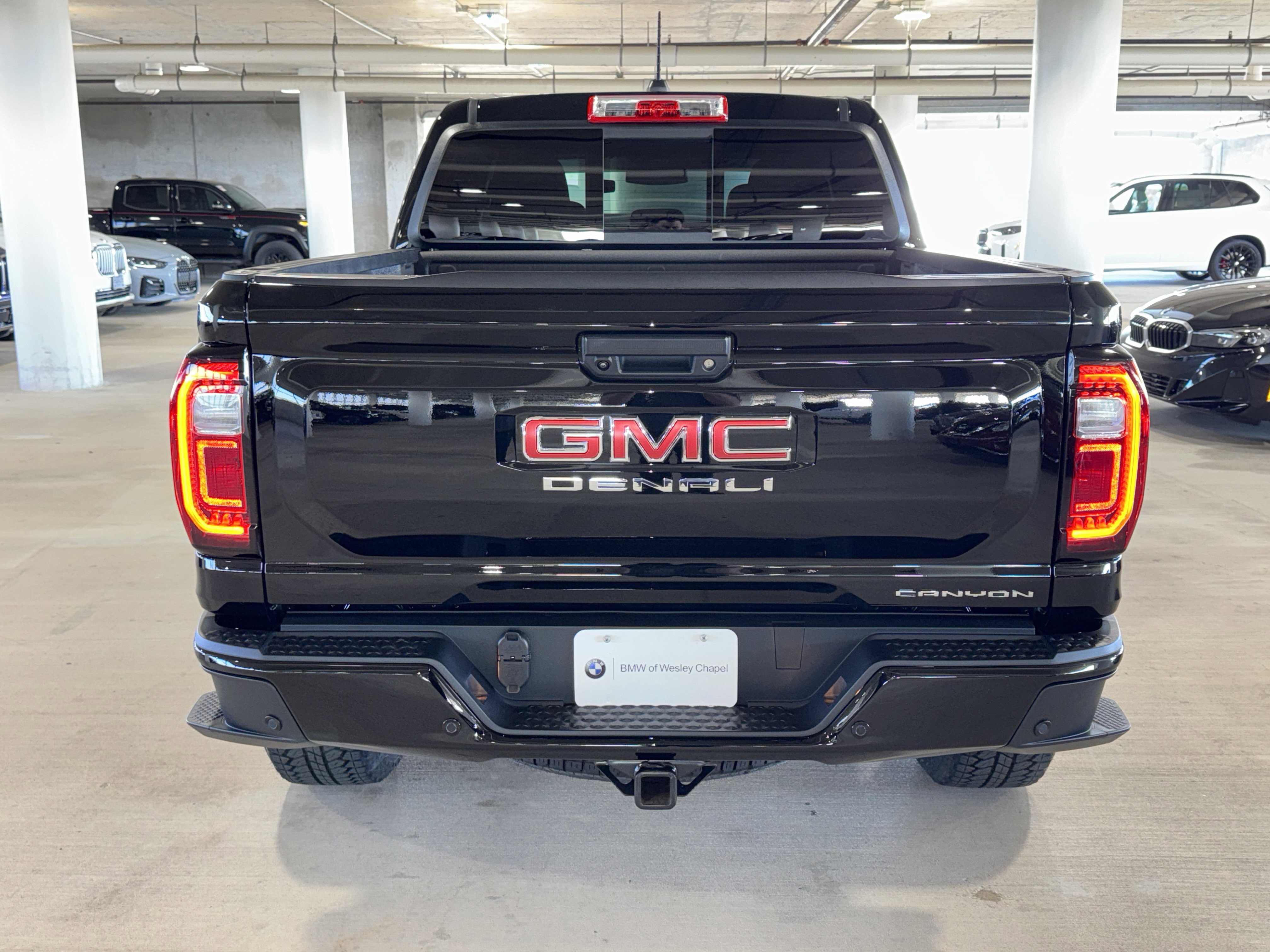 Used 2025 GMC Canyon Denali image 7
