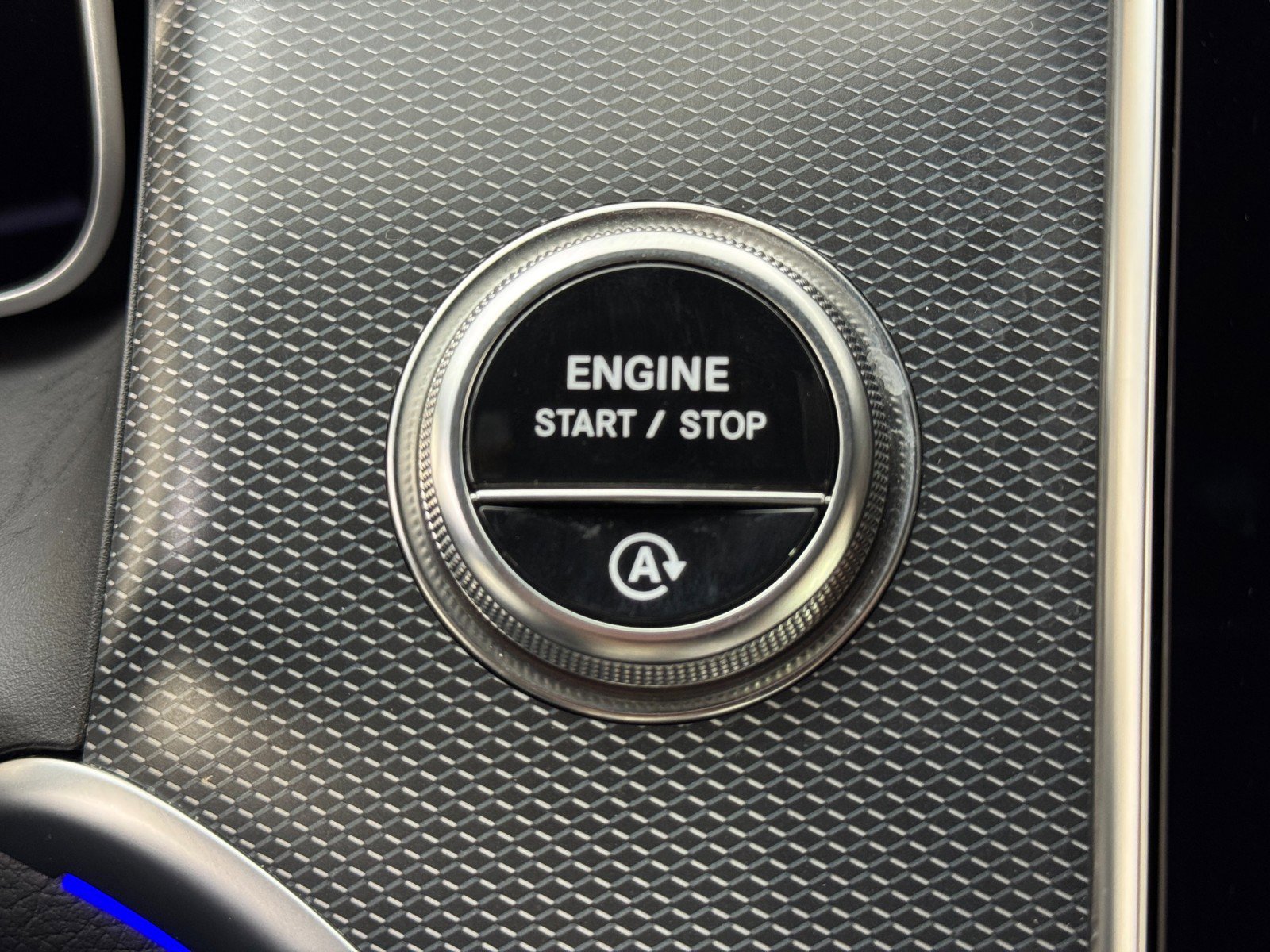 Used 2025 Mercedes-Benz GLC 300 4MATIC w/ AMG Line image 25