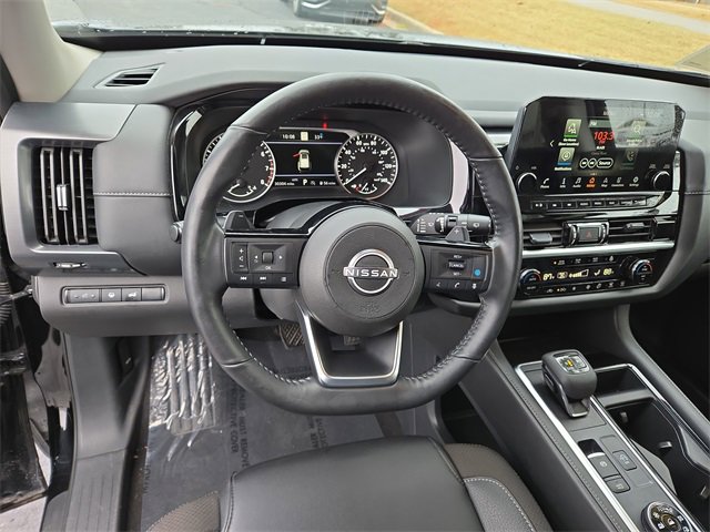 Certified 2025 Nissan Pathfinder SL image 34