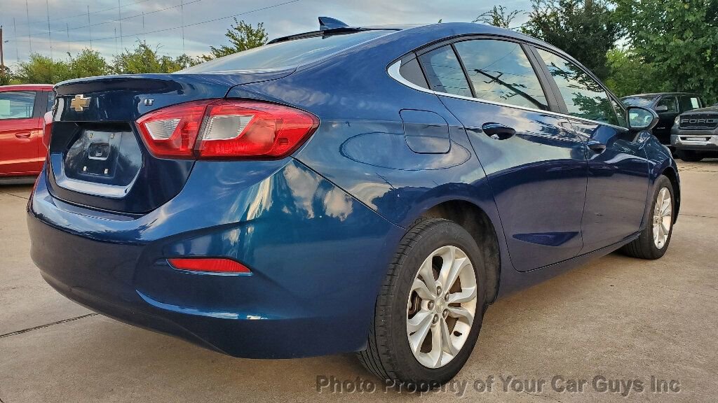 Used 2019 Chevrolet Cruze LT FWD image 14