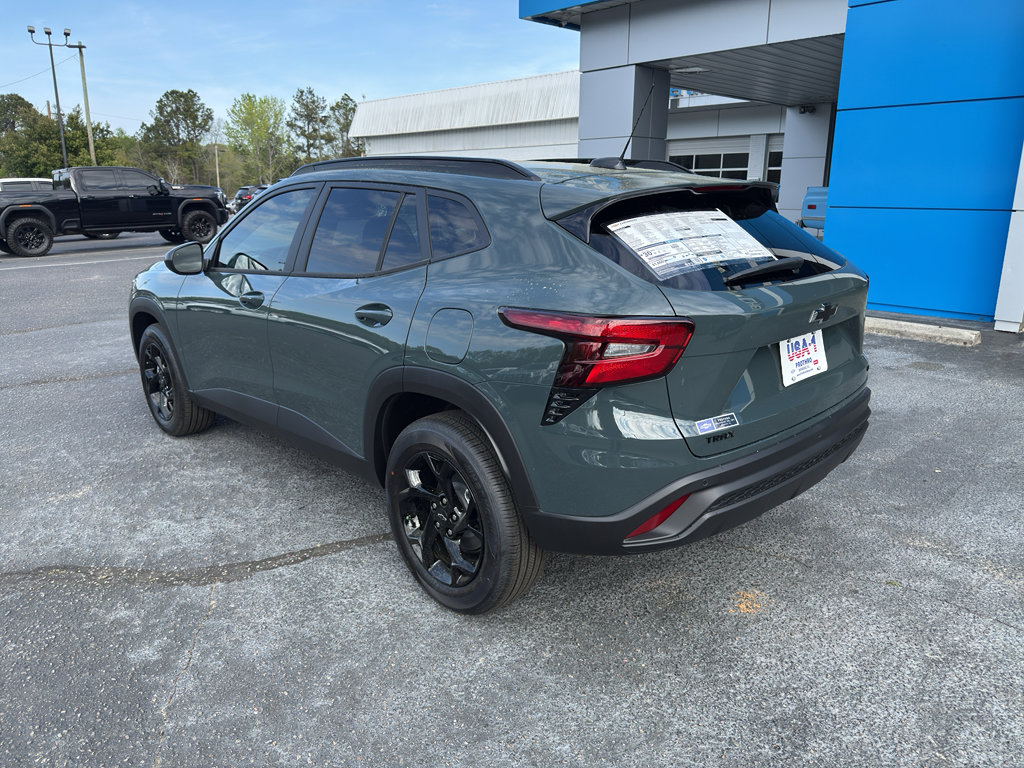 New 2026 Chevrolet Trax LT w/ Sunroof Package image 3