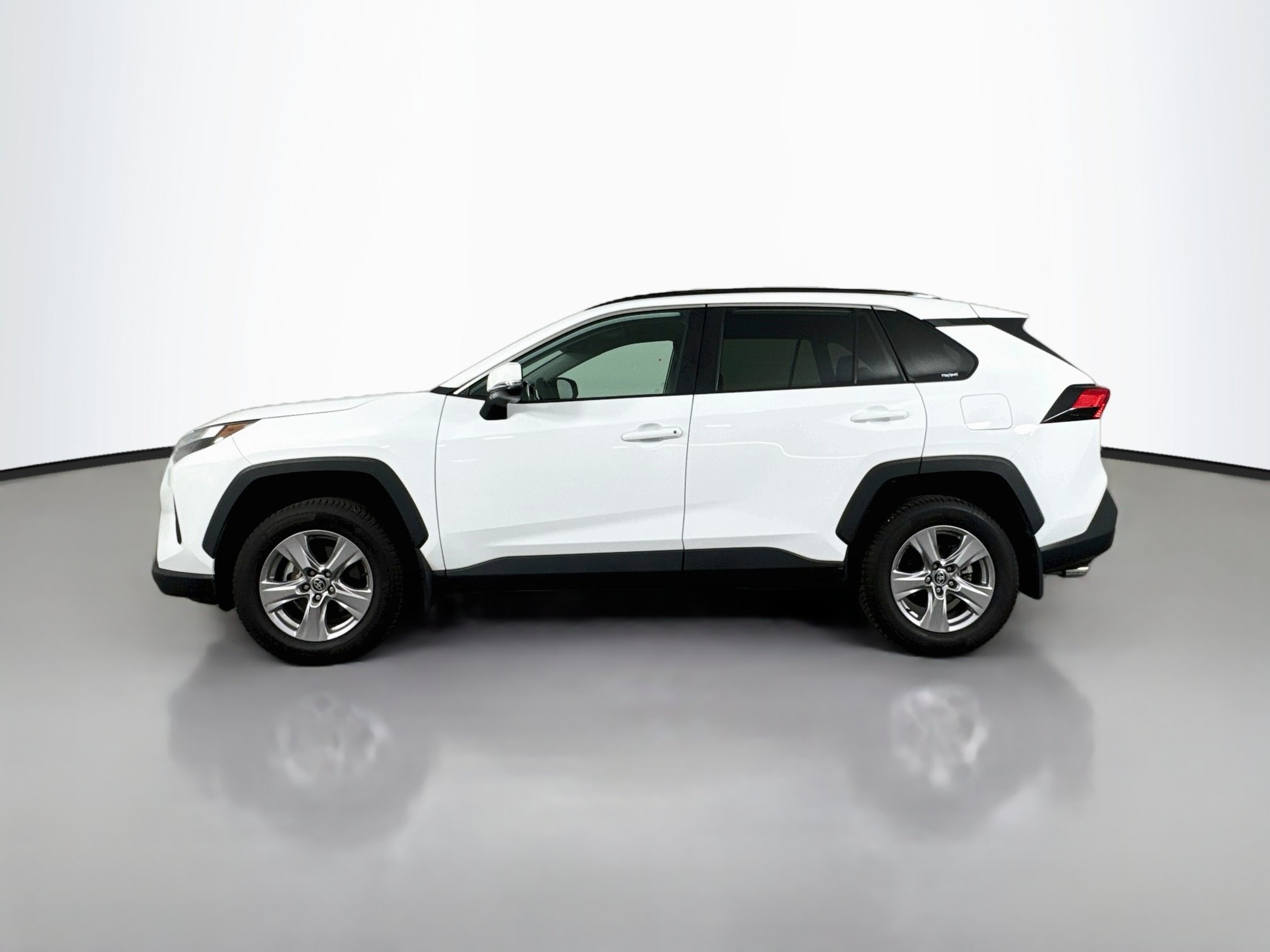 Certified 2023 Toyota RAV4 XLE AWD/4WD image 4