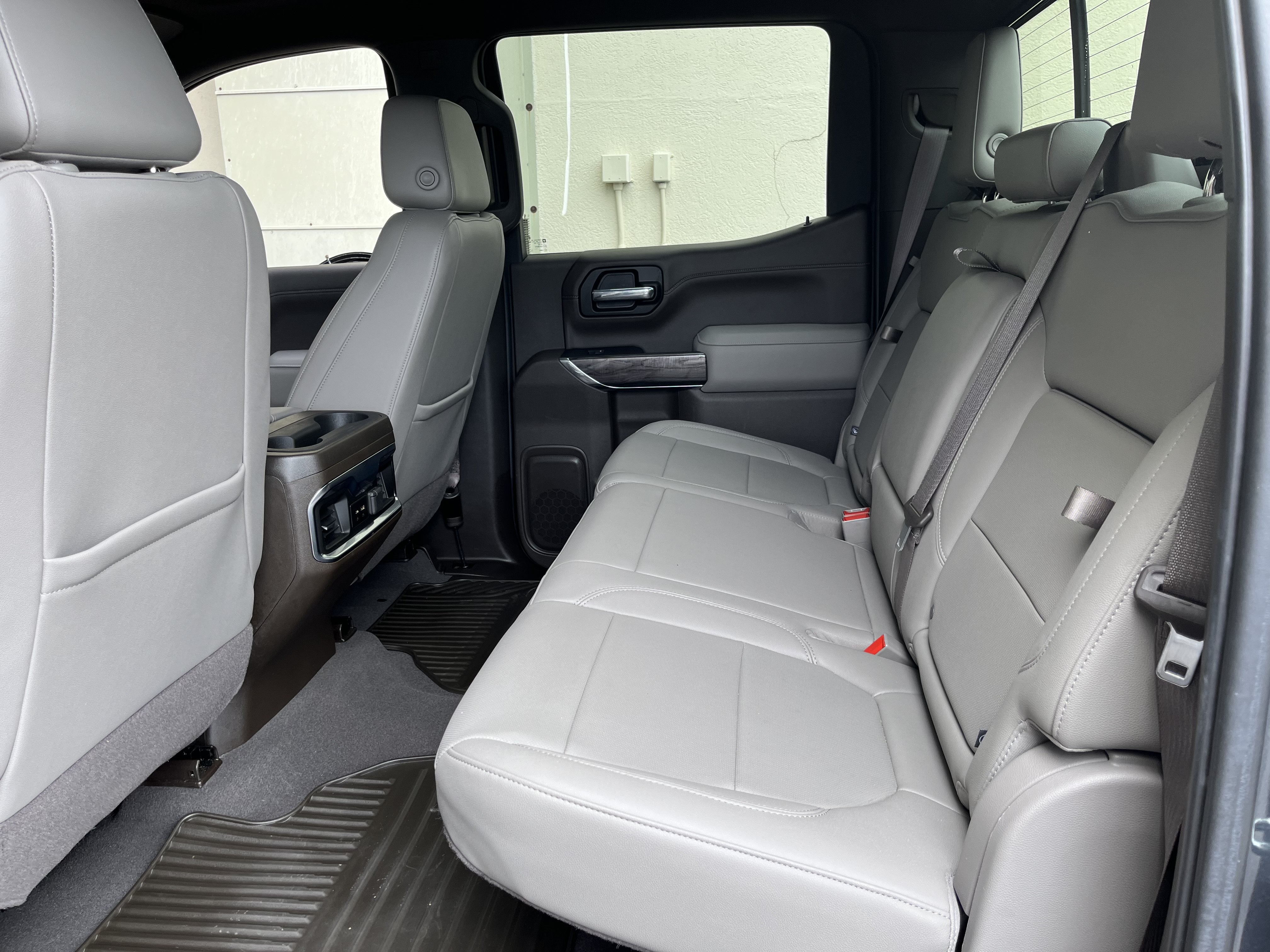 Used 2022 Chevrolet Silverado 1500 LTZ RWD image 16