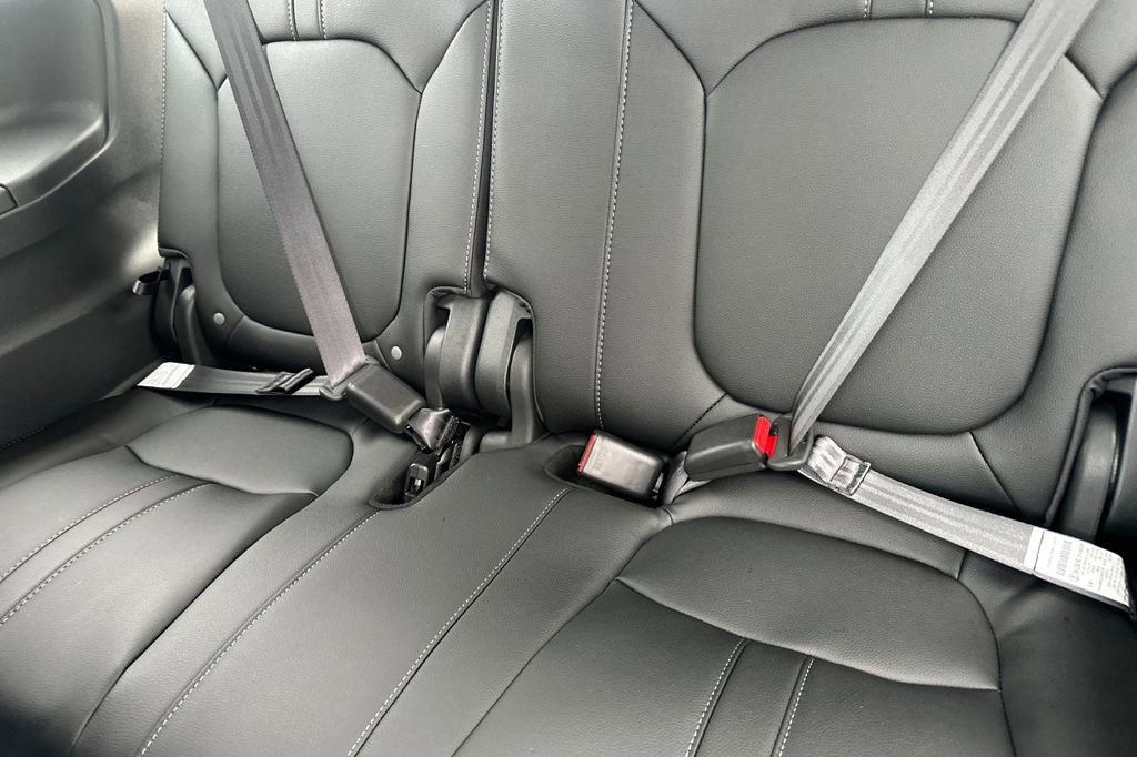 New 2026 Honda Pilot Touring image 16