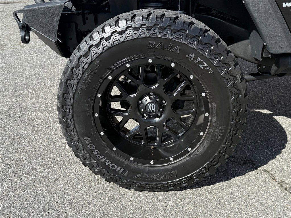 Used 2015 Jeep Wrangler Unlimited Rubicon w/ Dual Top Group image 17