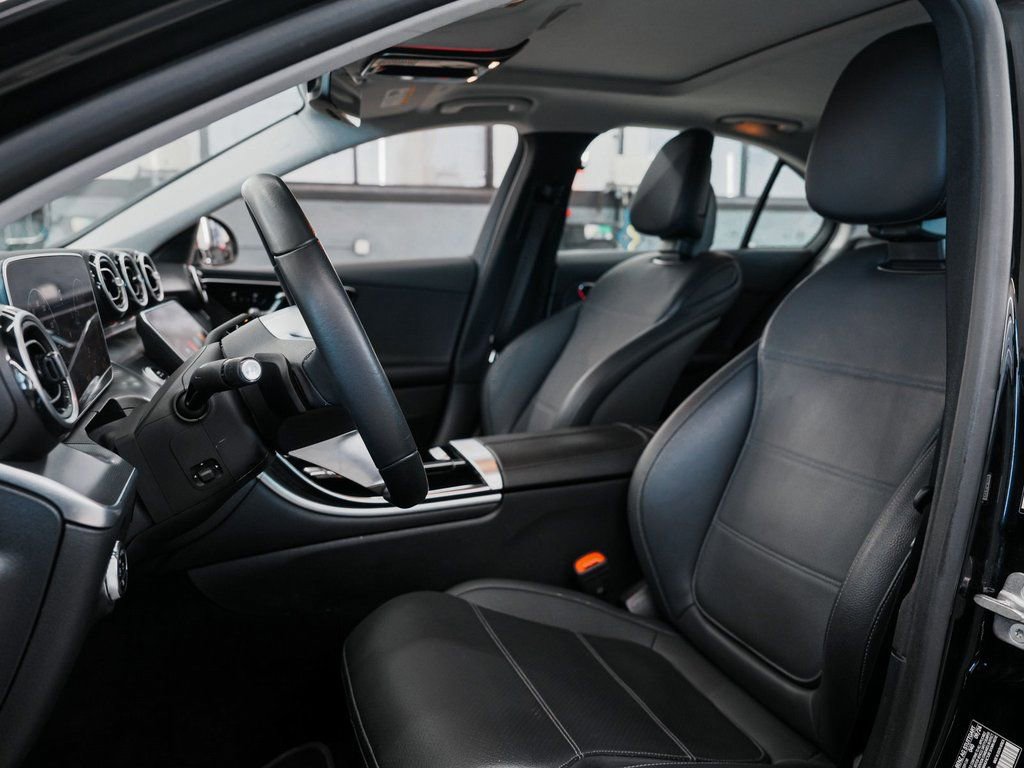 Used 2025 Mercedes-Benz C 300 4MATIC Sedan image 29