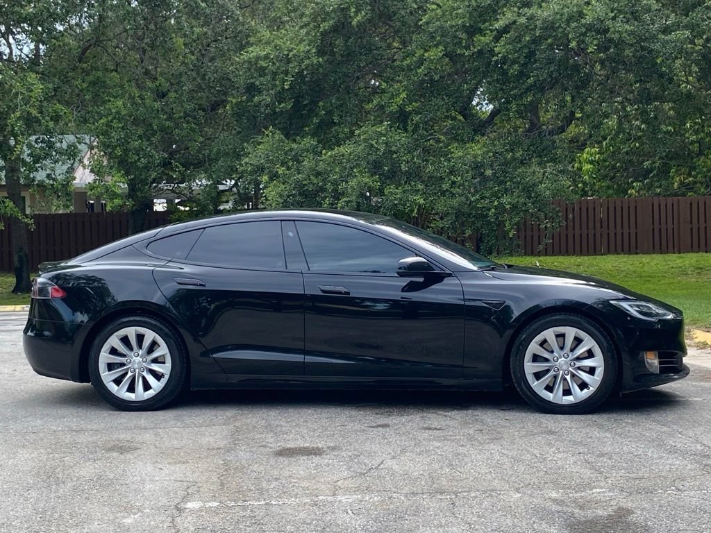Used 2018 Tesla Model S 100D AWD/4WD image 9