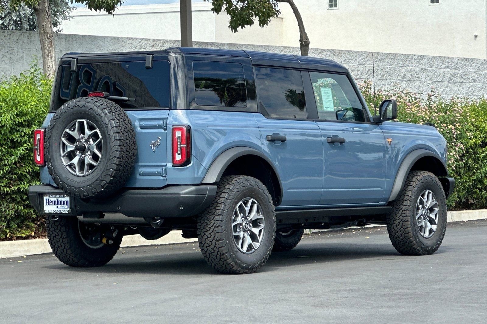 New 2025 Ford Bronco Badlands image 4
