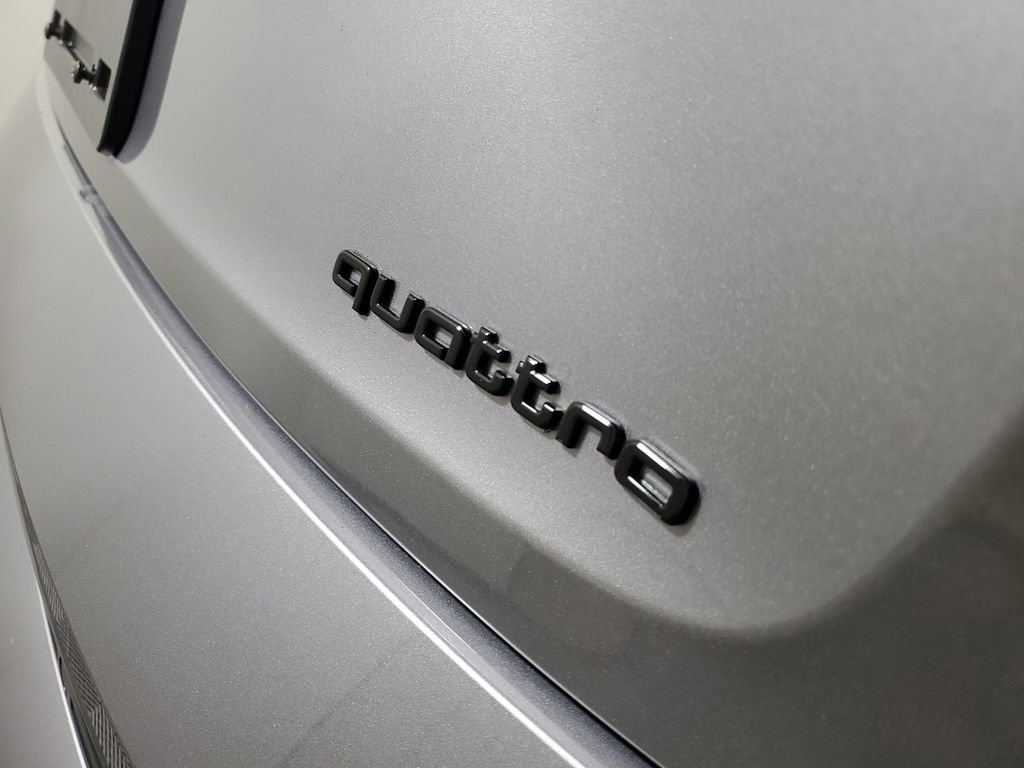 Used 2023 Audi e-tron Premium Plus w/ Premium Plus Package image 7