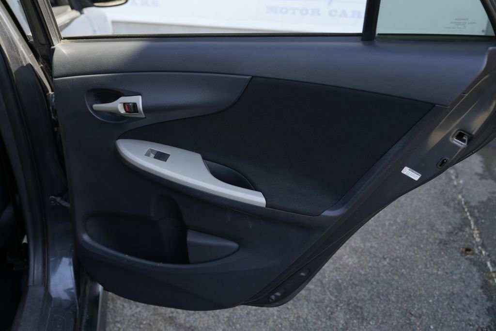 Used 2012 Toyota Corolla S FWD image 32