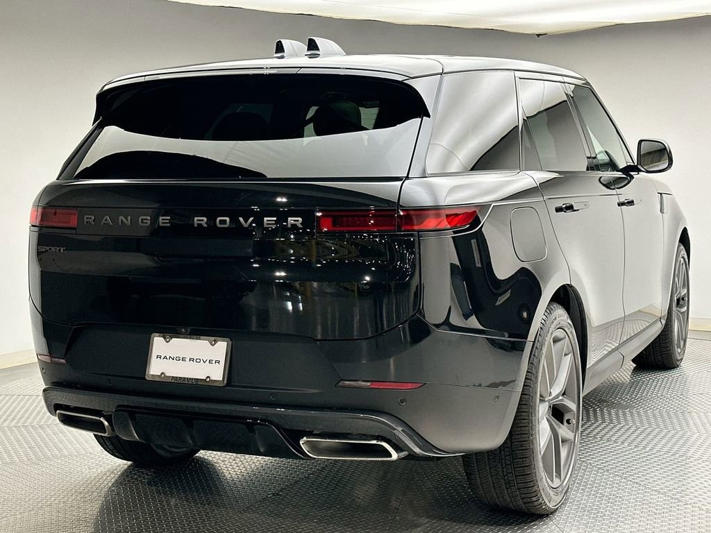 New 2026 Land Rover Range Rover Sport SE AWD/4WD image 11