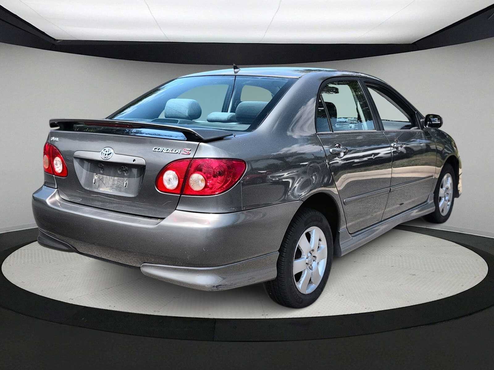 Used 2005 Toyota Corolla FWD image 8
