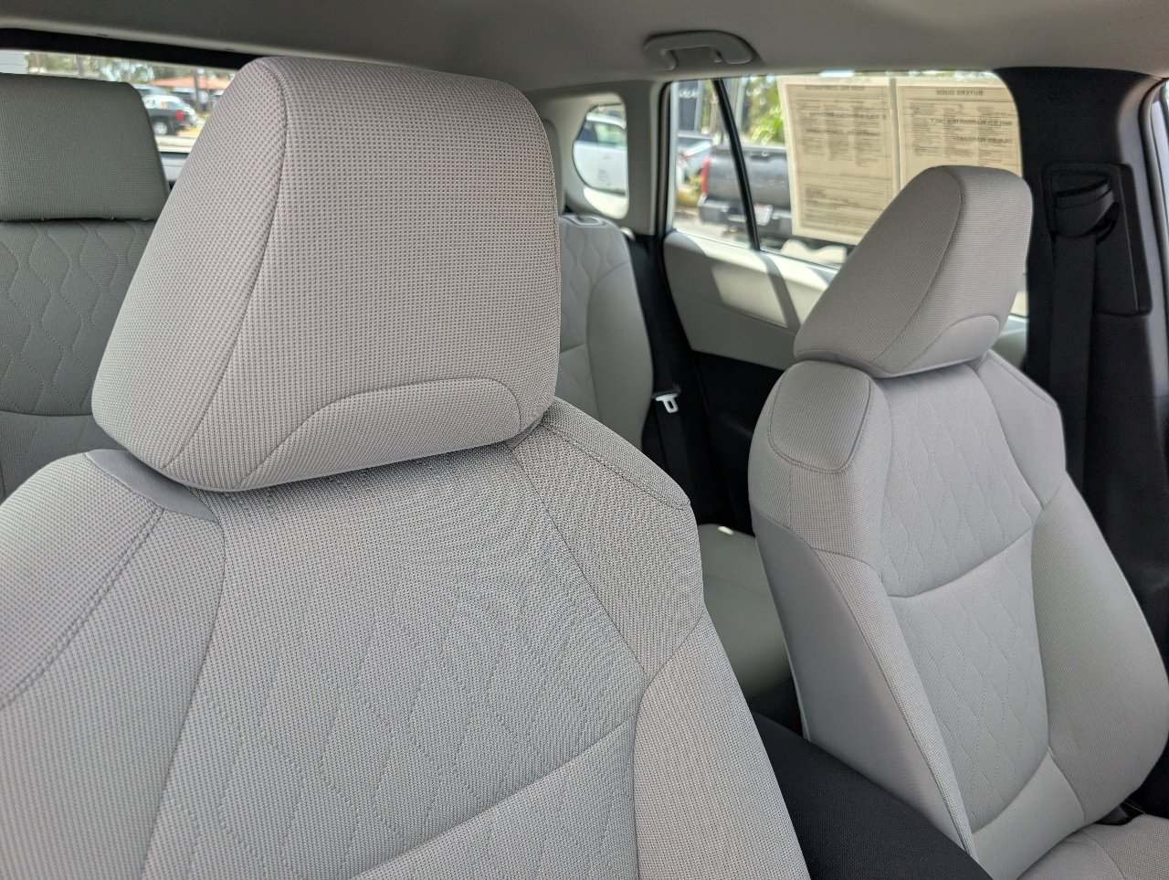 Used 2026 Toyota Corolla Cross L image 3